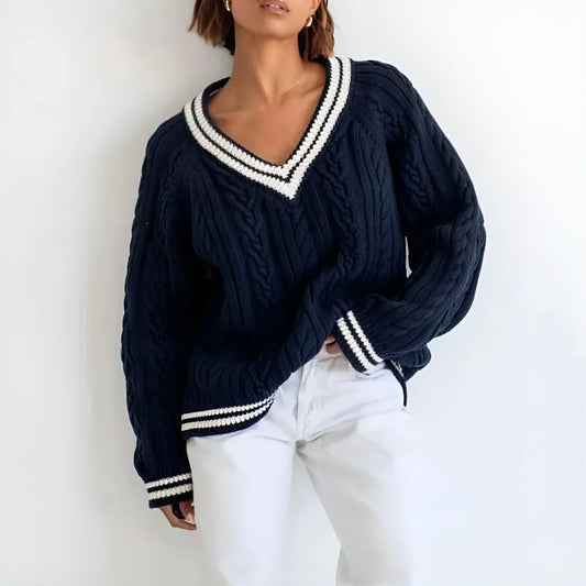 Astrid | Marineblå Oversize Kabelstrikket V-hals Sweater