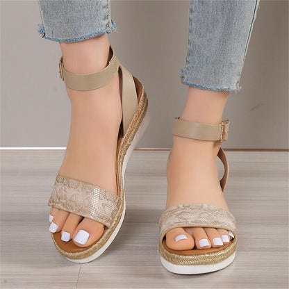 Sophia - Sandaler med justerbar ankelrem og slangeprint