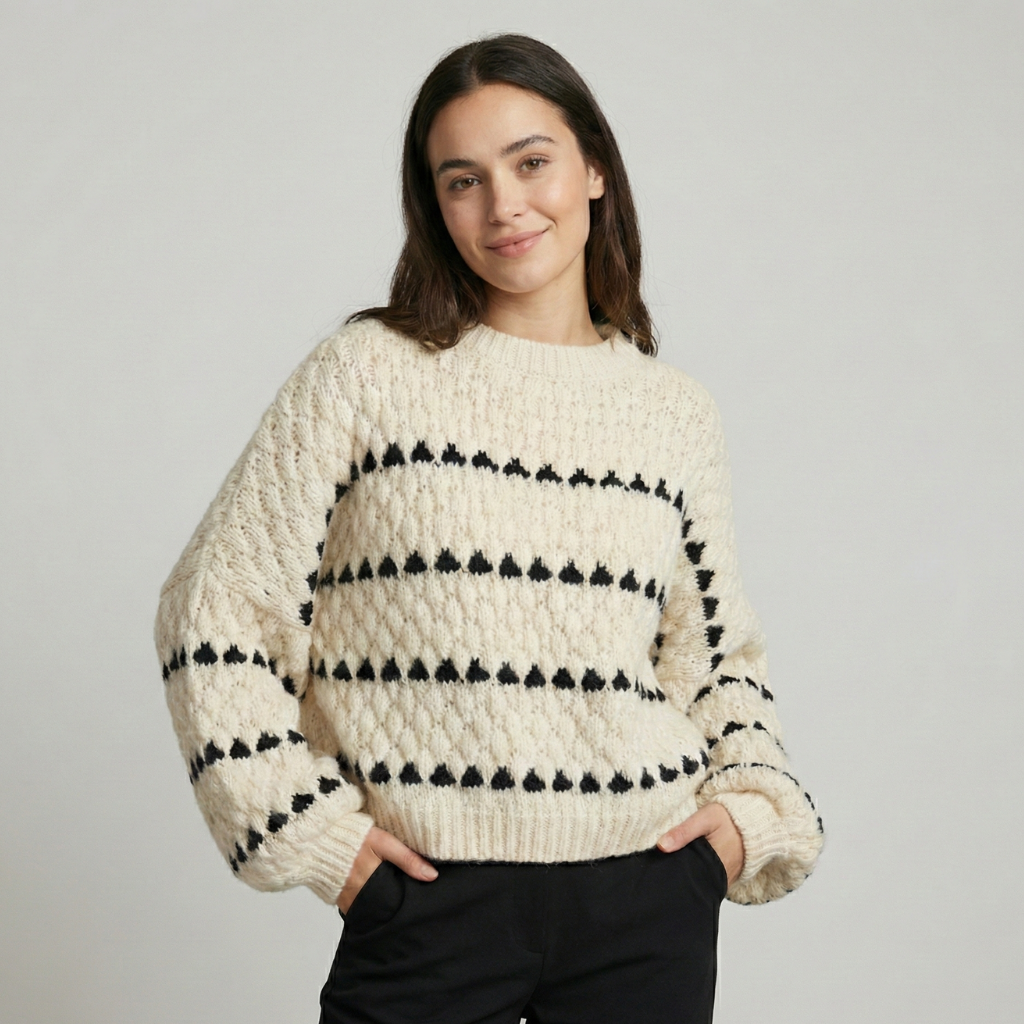 Maja | Blød Struktureret Strikbluse Med Geometrisk Print