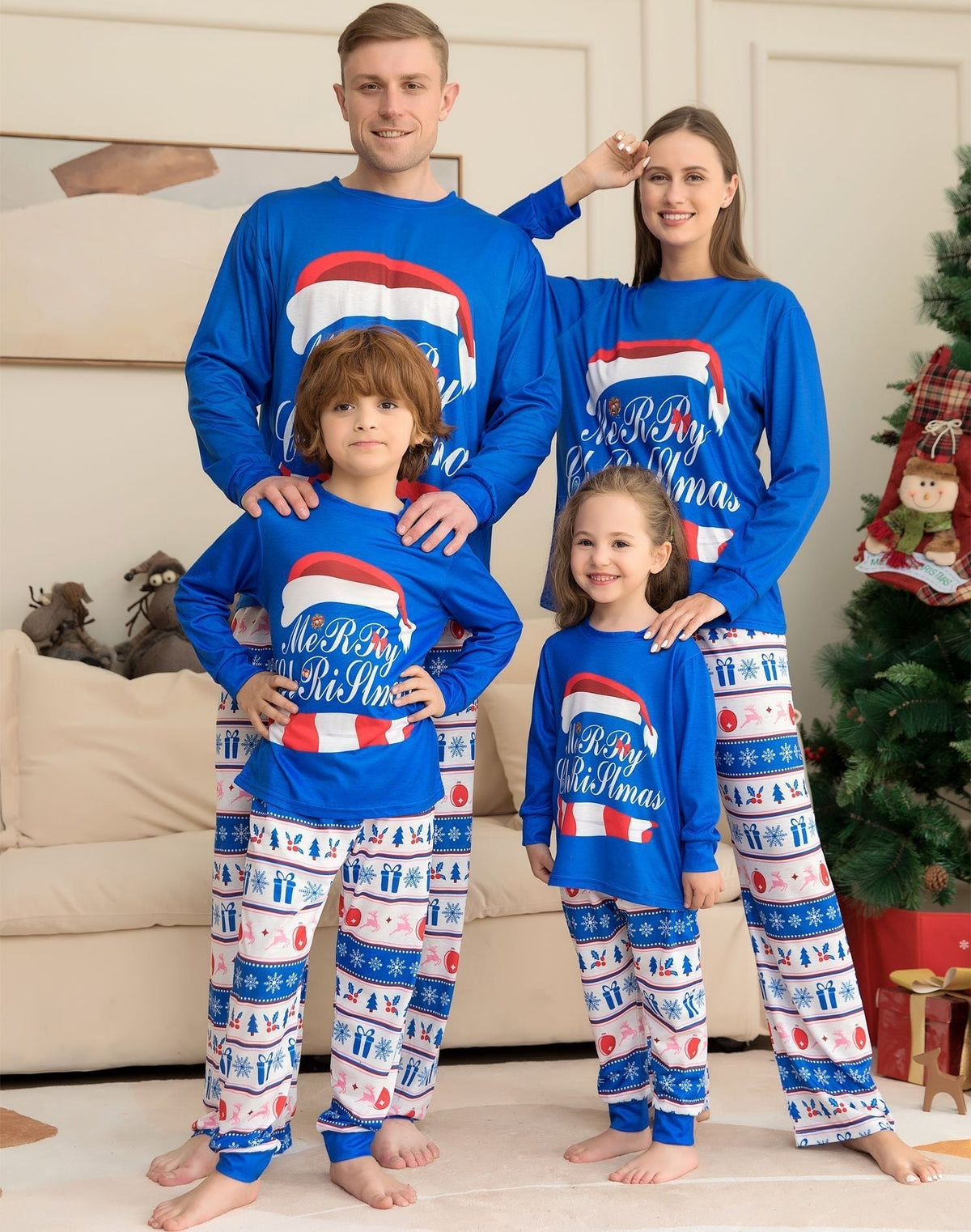 Rudolf | Julepyjamas med nissehuetryk og stribede bukser