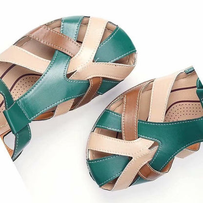Lily - Kilesandaler med justerbar ankelrem og krydsremdesign
