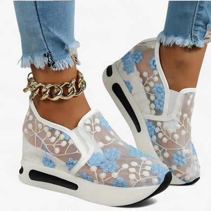 Amanda - Slip-on sneakers med kileformet sål &
