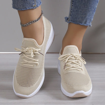 Luna - Behagelige skridsikre sneakers med snørebånd