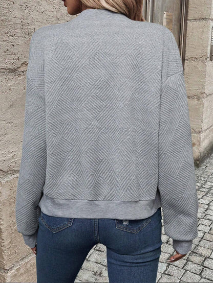 Nora | Tekstureret let bomber jakke med lynlås til kvinder